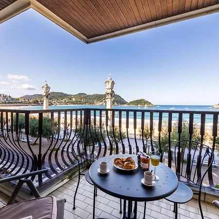 La Concha Beachview By Sweet *