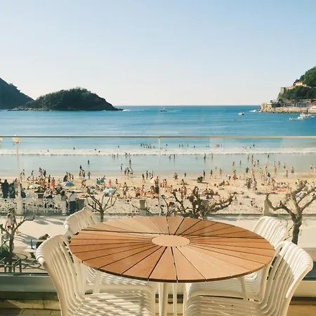 La Concha Beachview By Sweet