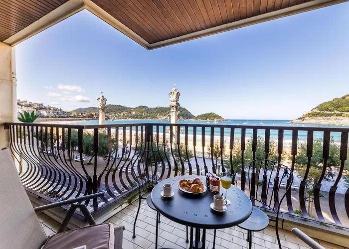 La Concha Beachview By Sweet *