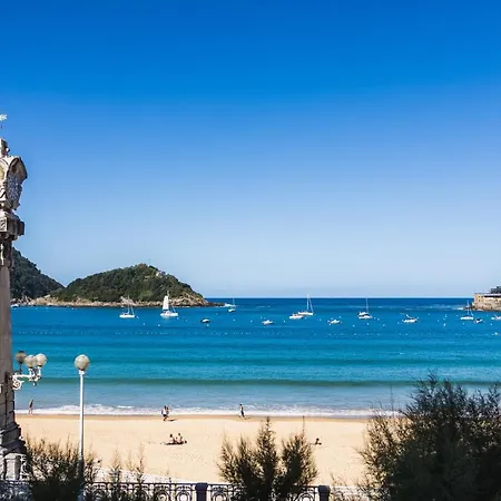 Daire La Concha Beachview By Sweet